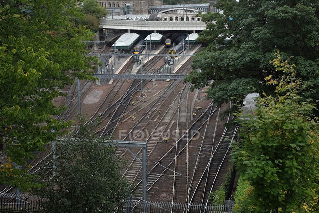 Aerial view of train station, Edinburgh, Scotland — Stock Photo