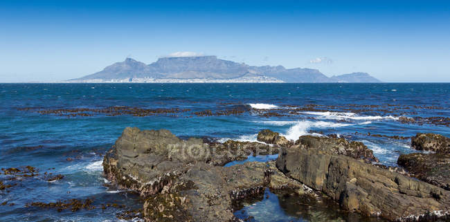 Città del Capo visto da di robben island, Western Cape, South Africa — Foto stock
