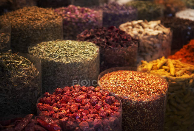 Close-up de especiarias no antigo mercado de especiarias — Fotografia de Stock