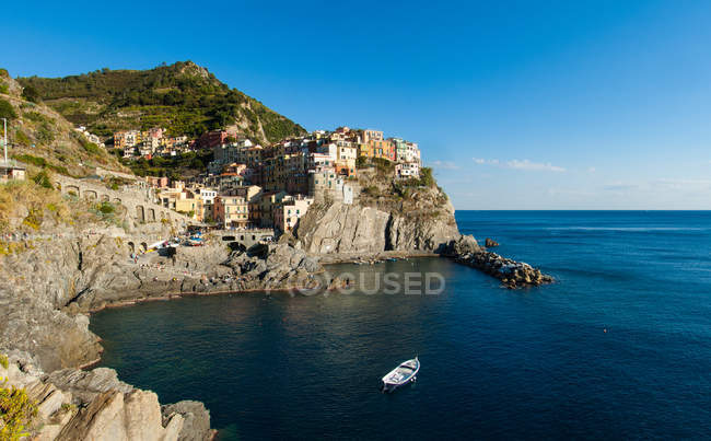 Vista panorámica de Manarola, Cinque Terre, Liguria, Italia - foto de stock