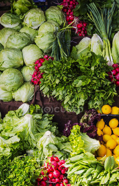 Closeup of fruits and vegetables heap at market — Stock Photo