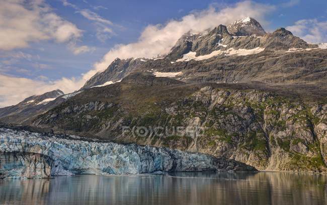 Glaciar Mount Cooper y Lamplugh, Parque Nacional Glacier Bay, Alaska - foto de stock