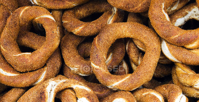Closeup of tasty turkish bagels placed in heap — Stock Photo