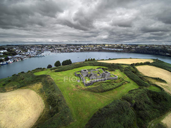 Вид с воздуха на порт Джеймса Форта и Кинсейла, Корк, Ирландия — стоковое фото