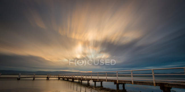Pier over Lake Illawarra, Shellharbour, Nova Gales do Sul, Austrália — Fotografia de Stock