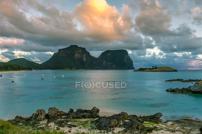 Scenic view of sunset over lagoon, Lord Howe Island, New South Wales, Australia — Stock Photo