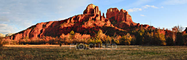 Vista panoramica su Cathedral Rock Panorama, Sedona, Contea di Yavapai, Arizona, Stati Uniti d'America — Foto stock
