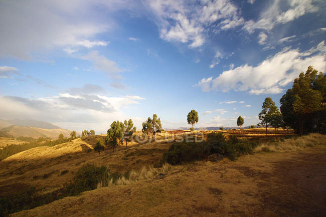 Vista panorámica del paisaje rural, Cusco, Perú - foto de stock