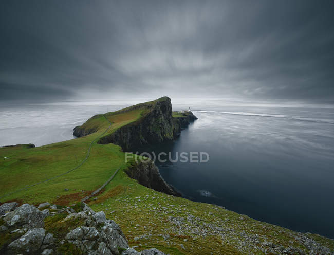 Vista panorámica de Neist Point, Isla de Skye, Escocia, Reino Unido - foto de stock