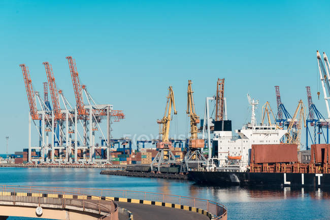 Ucraina, Odessa, Gru di Odessa Marine Trade Port — Foto stock