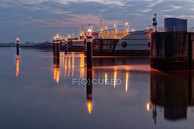 Scenic view of River Ems flood barrier, Lower Saxony, Germany — Stock Photo