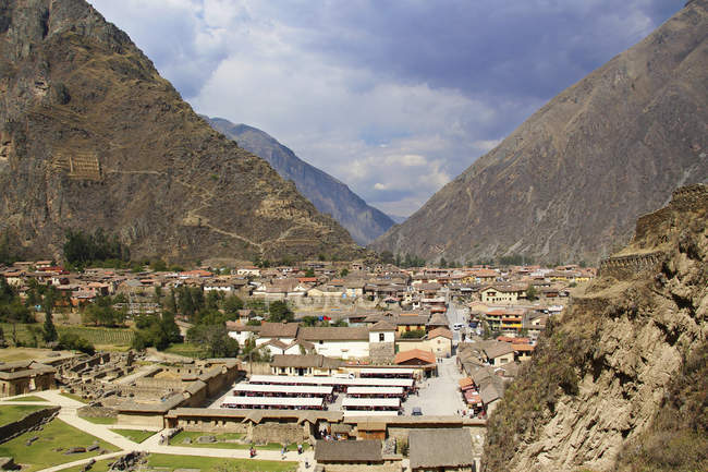 Vista panorámica de Ollantaytambo, Cusco, Perú - foto de stock