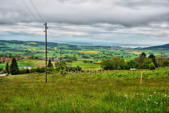 Vista panorâmica da paisagem rural perto de Nods, Suíça — Fotografia de Stock
