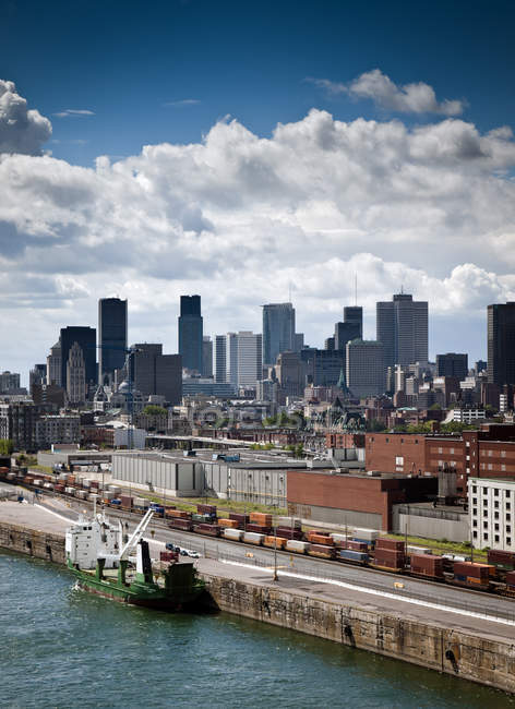 Área industrializada del puerto, Montreal, Quebec, Canadá - foto de stock