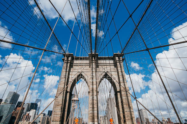 Vista panorámica del puente de Brooklyn, Nueva York, EE.UU. - foto de stock