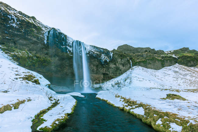 Vista panorâmica da cachoeira, Islândia, Seljalandsfoss — Fotografia de Stock