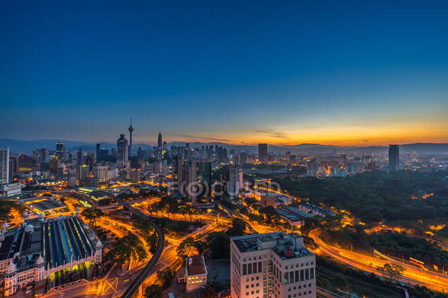 Scenic view of Kuala Lumpur skyline, Malaysia — Stock Photo
