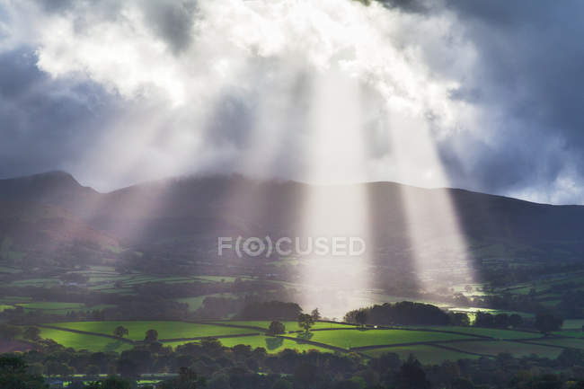 Vue panoramique de la journée orageuse à Brecon Beacons, Pays de Galles, Royaume-Uni — Photo de stock
