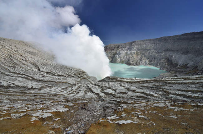 Vista maestosa del cratere Ijen, Giava orientale, Indonesia — Foto stock