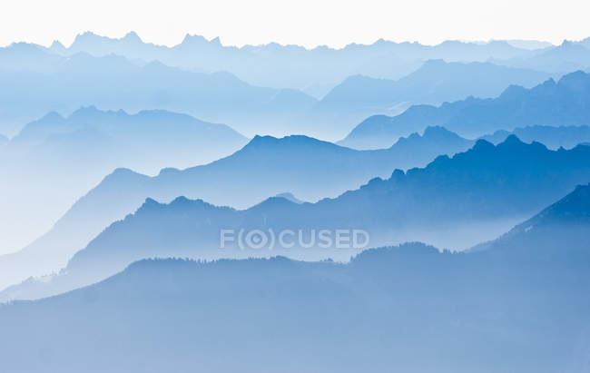 Suisse, Appenzell, Saentis, vue panoramique du paysage montagneux multicouche — Photo de stock