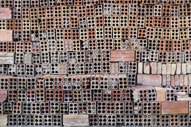 Full frame image, rows of red bricks — Stock Photo