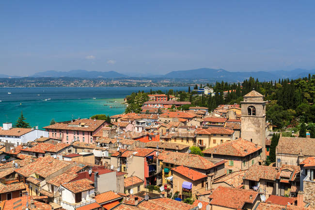 Vista panorámica del hermoso paisaje urbano, Italia - foto de stock