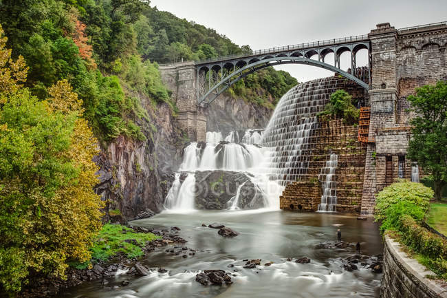 Vista panorâmica da barragem de Nova Croton, estado de Nova York, EUA — Fotografia de Stock