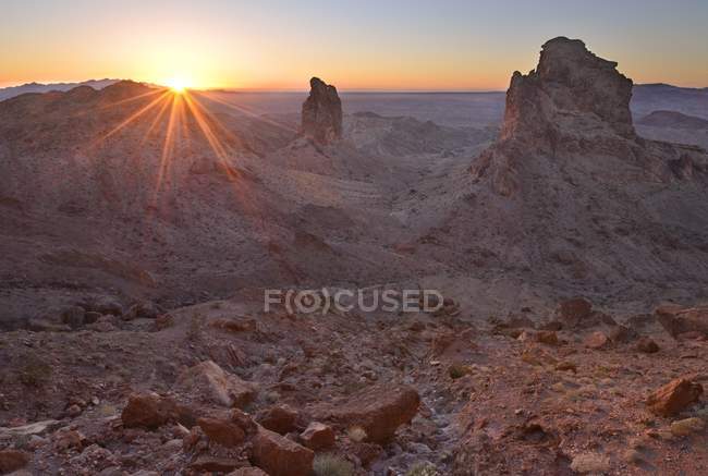 Вартові Picacho захід сонця, Picacho пік пустелі, Каліфорнія, США — стокове фото