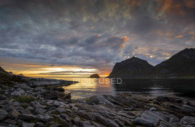 Scenic view of beautiful idyllic seascape, Norway, Lofoten — Stock Photo