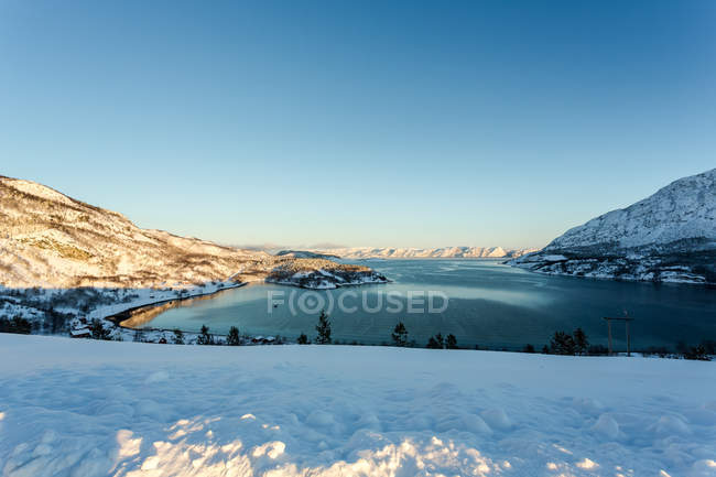 Noruega, Finnmark, Altafjord, Kvenvik, vista panorâmica da paisagem no inverno — Fotografia de Stock