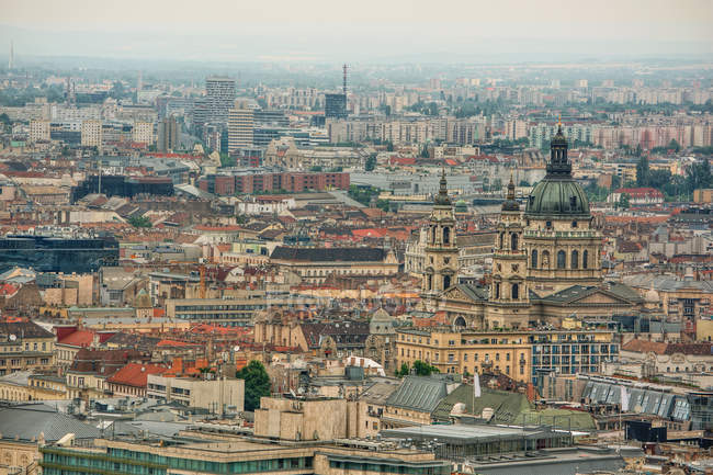Vista aérea del paisaje urbano de Budapest, Hungría - foto de stock