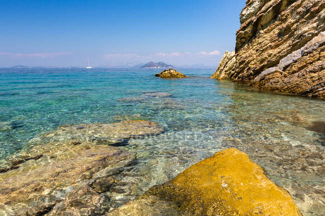 Vista panoramica sulla spiaggia e sulla costa, Itaca, Grecia — Foto stock