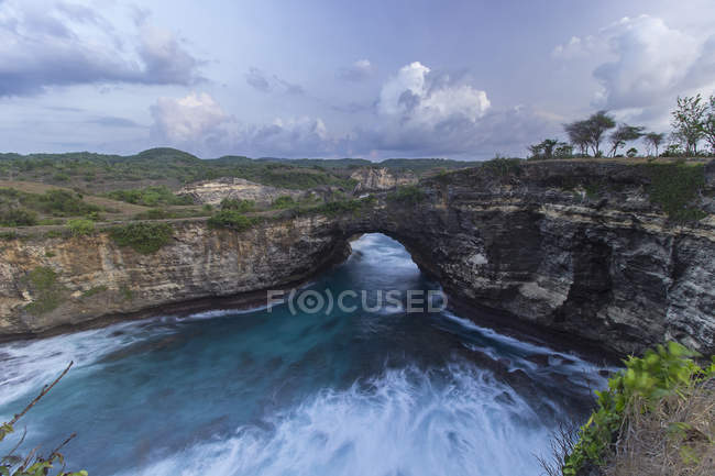 Malerischer Blick auf kaputten Strand, Insel Nusa Penida, Bali, Indonesien — Stockfoto