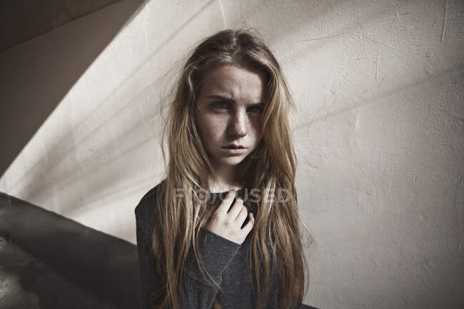 Ritratto di una ragazza adolescente — Foto stock