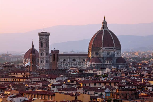 Scenic view of The Duomo at sunset, Florence, Italy — Stock Photo