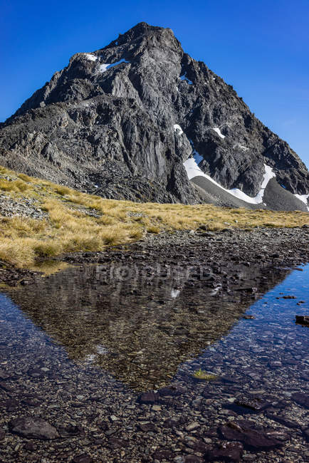 Scenic view of Mt Travers, Nelson Lakes National Park, New Zealand — Stock Photo