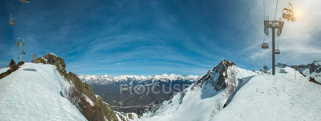 Scenic view of ski lifts in Caucasus mountains, Russia — Stock Photo
