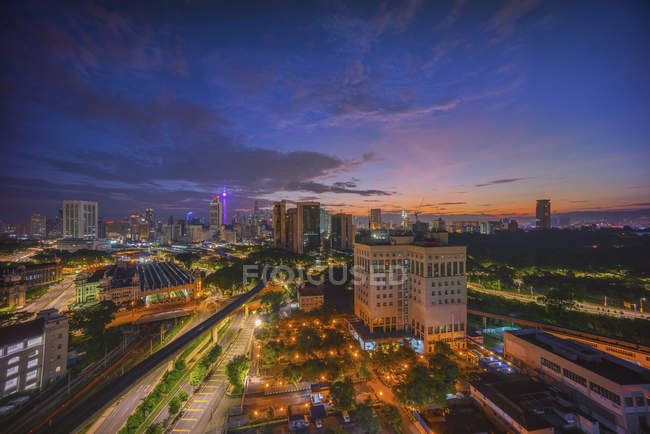 Вид с воздуха на город Куала-Лумпур, Малайзия — стоковое фото