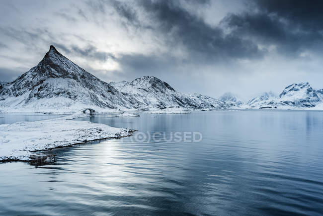 Malerische Aussicht auf Berglandschaft, Fredvang, Flakstad, Nordland, Norwegen — Stockfoto
