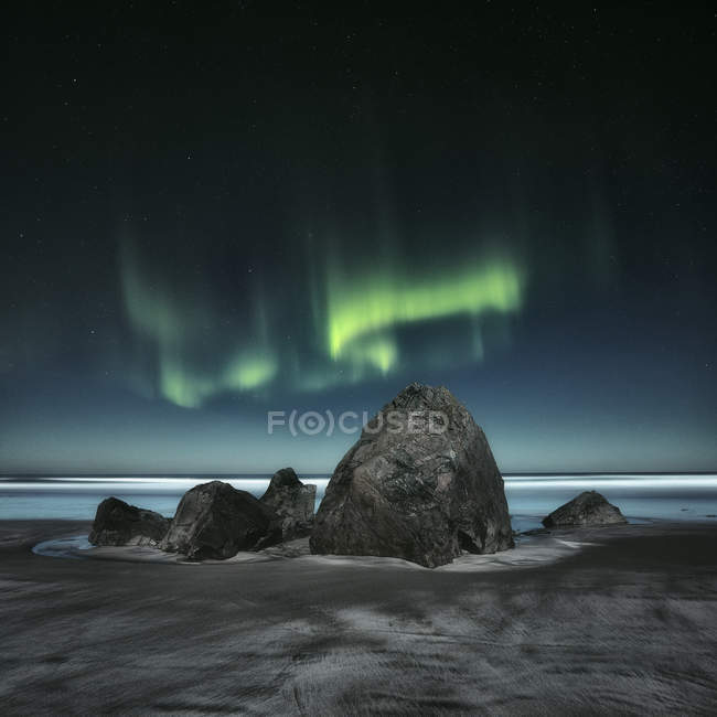 Malerischer Blick auf majestätische Nordlichter, Lofoten, Norwegen — Stockfoto