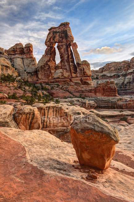 Malerischer Blick auf Druidenbogen, Elefantenschlucht, Canyonlands Nationalpark, utah, Amerika, USA — Stockfoto