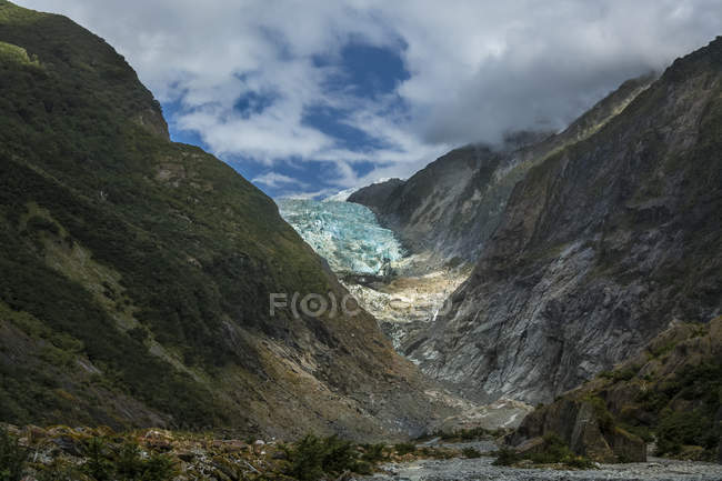Scenic view of Franz Josef glacier, South Island, New Zealand — Stock Photo