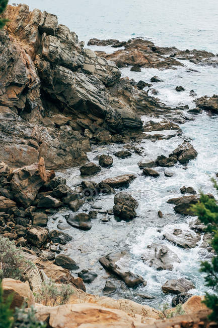 Blick von den Klippen auf das Meer in livorno — Stockfoto
