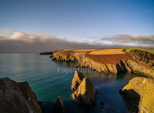 Vista panorámica de Nohaval Cove, Condado de Cork, Ballyfoyle, Irlanda - foto de stock