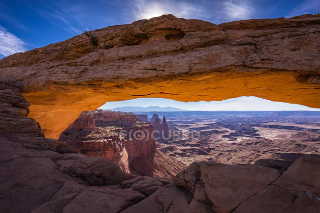 Мальовничим видом Mesa арка, штат Юта, Америка, США — стокове фото