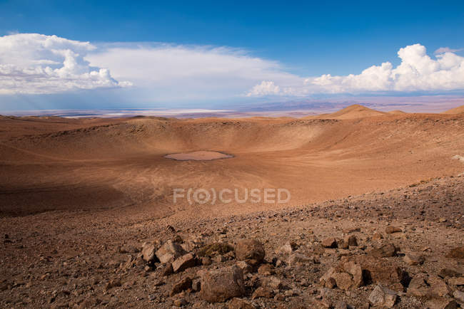 Vista panorâmica da cratera Monturaqui no deserto do Atacama, Chile — Fotografia de Stock