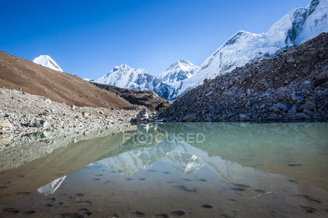 Мальовничий вид на Gorak Shep, Базовий табір Евересту, Гімалаї, Непал — стокове фото
