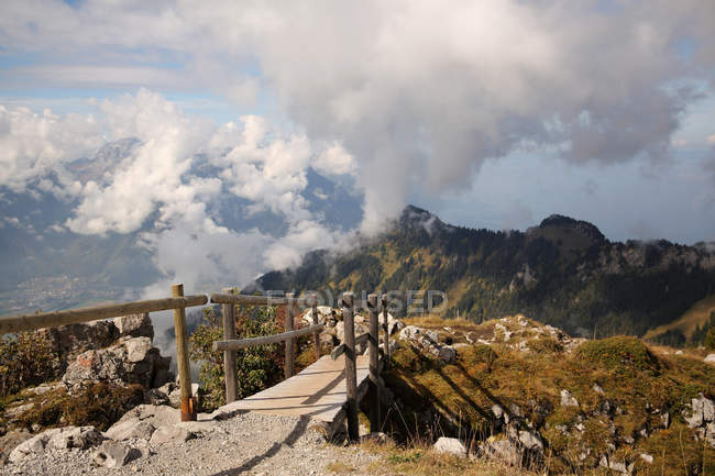 Мальовничий вид на гірський хребет, Швейцарія — стокове фото