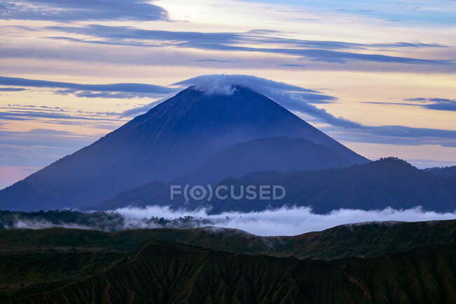 Mt bromo national park, south africa. mountain peak at sunset. — Stock Photo