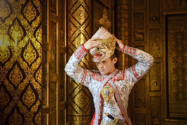 Khon, Kunstkultur Thailand Tanz im maskierten khon hanuman in der Literatur Ramayana, Thailand — Stockfoto